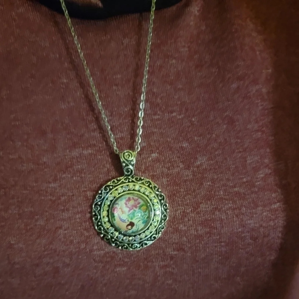 NECKLACES - Picture 5 of 7